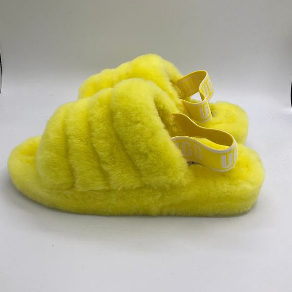 Sandals Flats By Ugg In Yellow, Size: 5 Discount