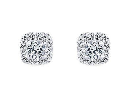 Diamond Stud Earrings Online now