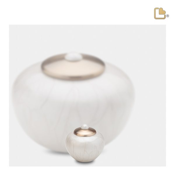 K532   Simplicity Keepsake Urn Pearl White & Bru Gold Supply